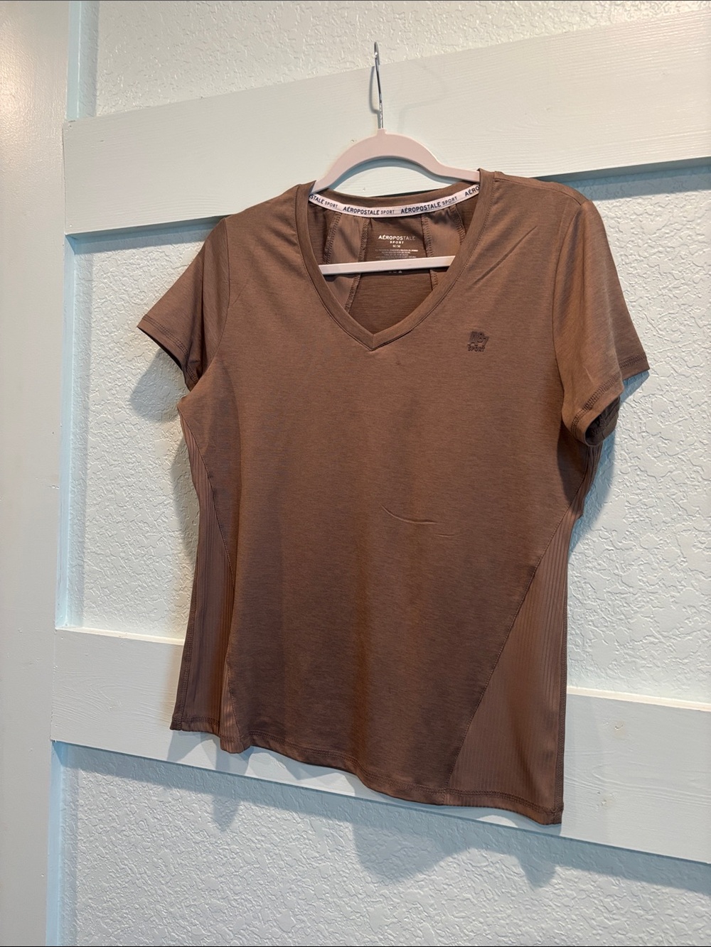 Aeropostale Brown V-Neck Short Sleeve Tee